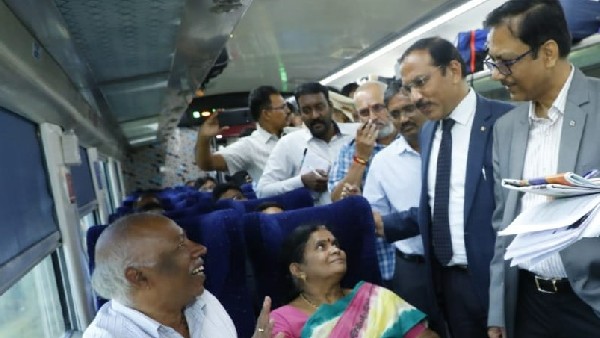 scr officials sudden visit vja-sec vande bharat train to take feed back from passengers scr officials sudden visit vja-sec vande bharat train to take feed back from passengers
