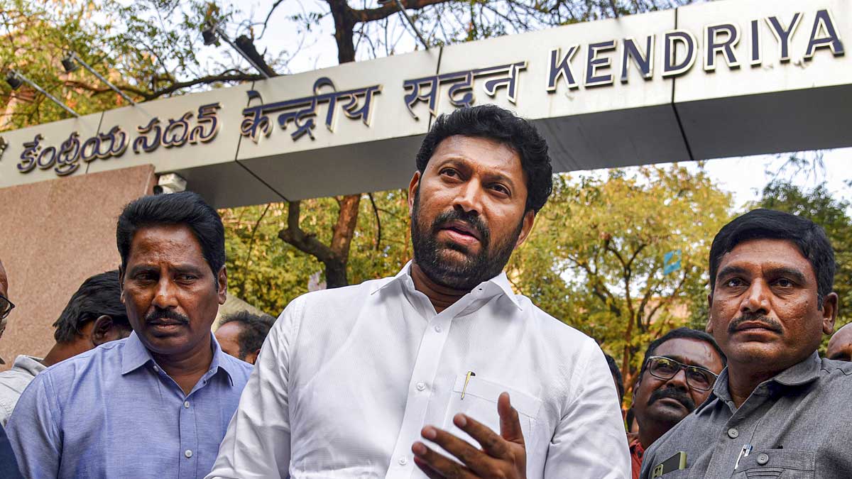 నేడు సీబీఐ ఎదుట అవినాశ్ - ఉత్కంఠ, ఏం జరుగుతోంది..!!