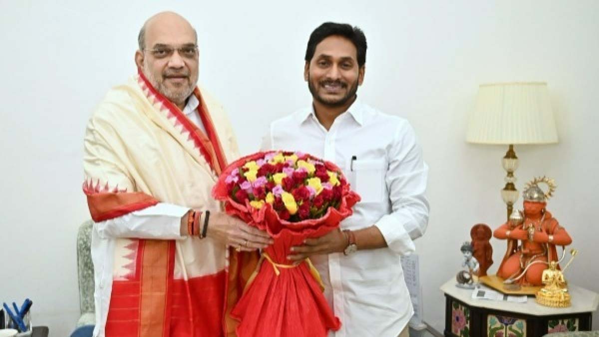కేంద్ర హోంమంత్రి అమిత్ షాతో ఏపీ సీఎం జగన్ భేటీ