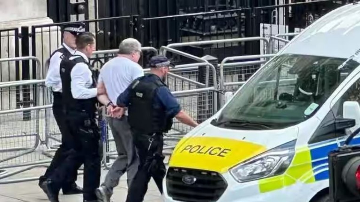 మొన్న జో బైడెన్‌- ఇప్పుడు బ్రిటన్ ప్రధానిపై దాడికి కుట్ర: ఇంటి వద్ద కారుతో బీభత్సం