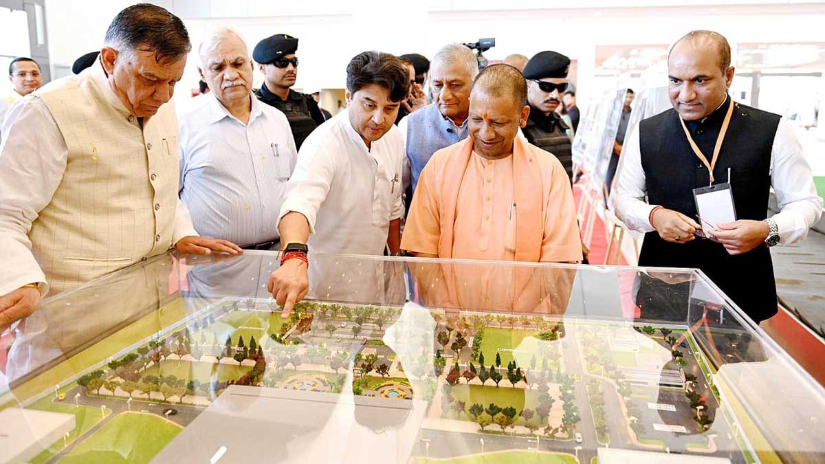 కాన్పూర్ ఎయిర్ పోర్టులో కొత్త టెర్మినల్ ప్రారంభం- 16 రెట్లు పెద్దగా- స్ధానికులకు గిఫ్ట్ అన్న యోగీ..