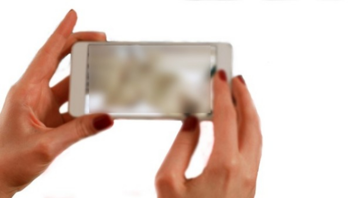 AP News: సోషల్ మీడియాలో పరిచయం.. నగ్నంగా వీడియో కాల్.. ఆగిన పెళ్లి..!