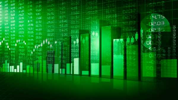 ఈ 3 స్టాక్స్ కోసం ఎగబడుతున్న జనం