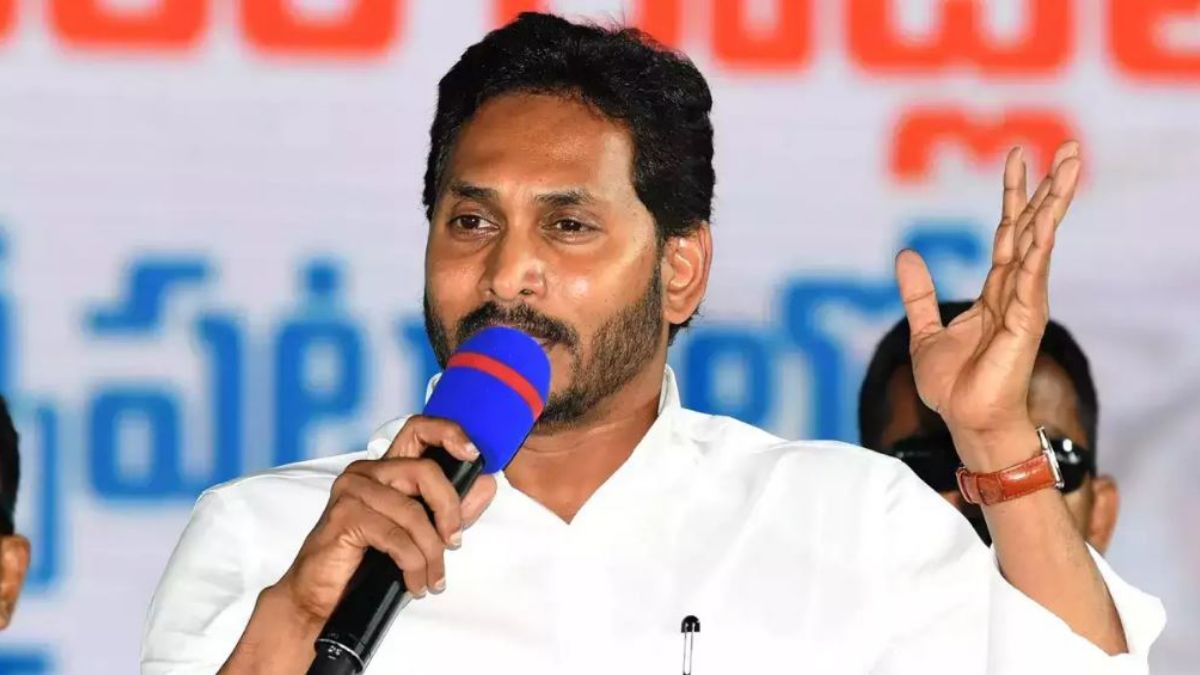 ఏపీ ప్రభుత్వ ఉద్యోగులకు గుడ్ న్యూస్ - పీఆర్సీ పై కీలక నిర్ణయం..!!