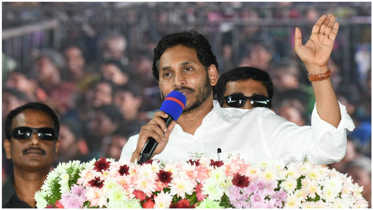 ప్యాకేజీ స్టార్ లారీ ఎక్కాడు, నాలుగేళ్లకు ఒక భార్యను మార్చలేం - సీఎం జగన్ ఫైర్..!!