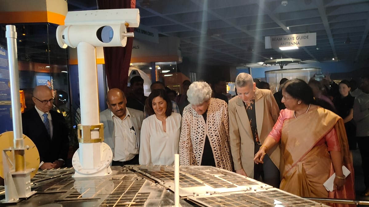 మార్స్ రోవర్ ఎలా పని చేస్తుందంటే..?- మ్యూజియంలో రెప్లికా ప్రదర్శన