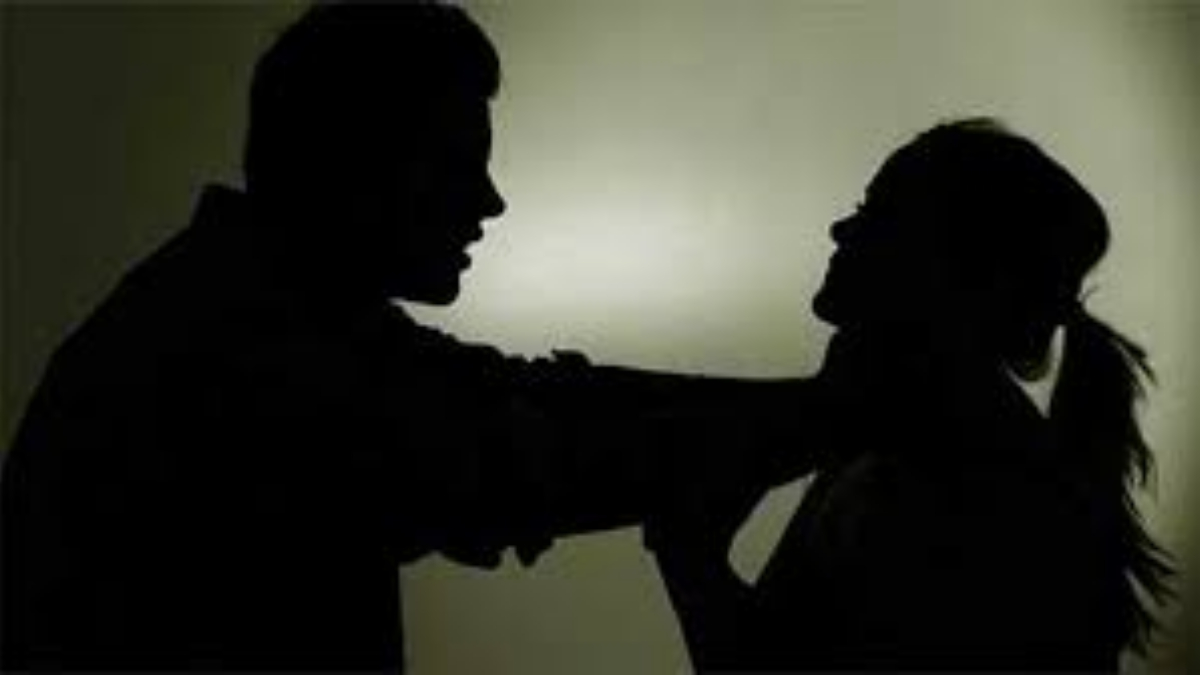 భార్యను చంపేసి బాత్ రూమ్ లో పూడ్చి పెట్టాడు, వీడికి మ్యాటర్ తెలిసి !