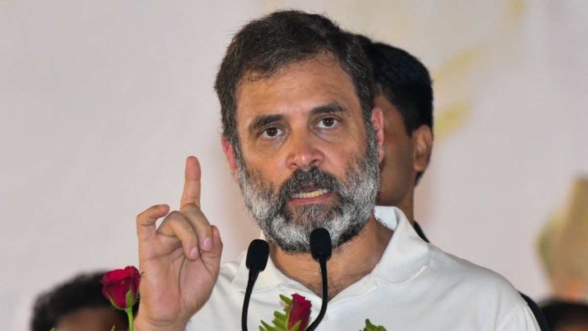 రాహుల్ గాంధీ కాన్వాయ్ కి చెక్ పెట్టిన పోలీసులు, సార్ మీరు వెళ్లిపోండి, కష్టం !