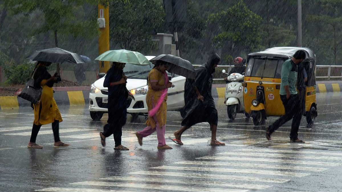 Monsoons: నేడు తెలంగాణలోకి ప్రవేశించనున్న రుతుపనాలు..!