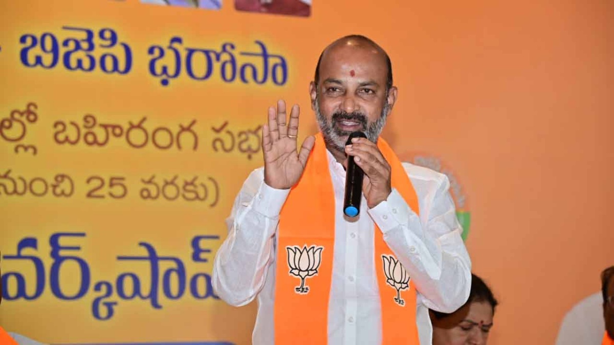 బండి సంజయ్ ఎపిపోడ్ లో కీలక మలుపు - ఢిల్లీ కేంద్రంగా..!!