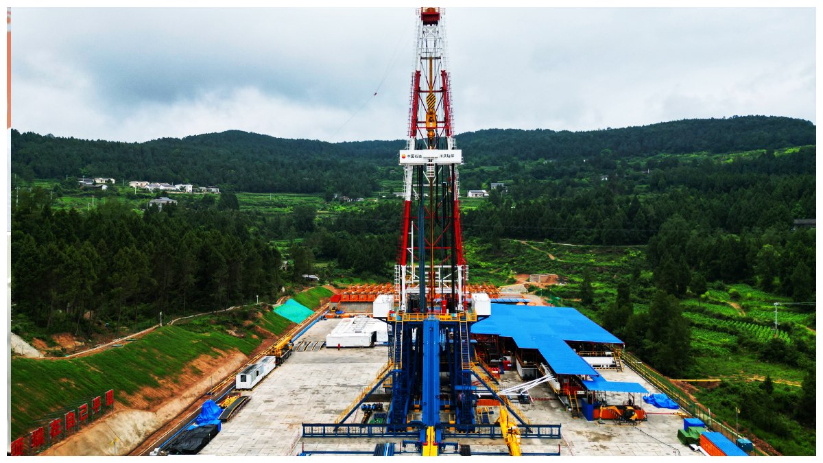 China: భూమిలోకి దూసుకెళ్తోన్న చైనా.. అస్సలు డ్రాగన్ దేశం ఏం చేస్తోంది..!