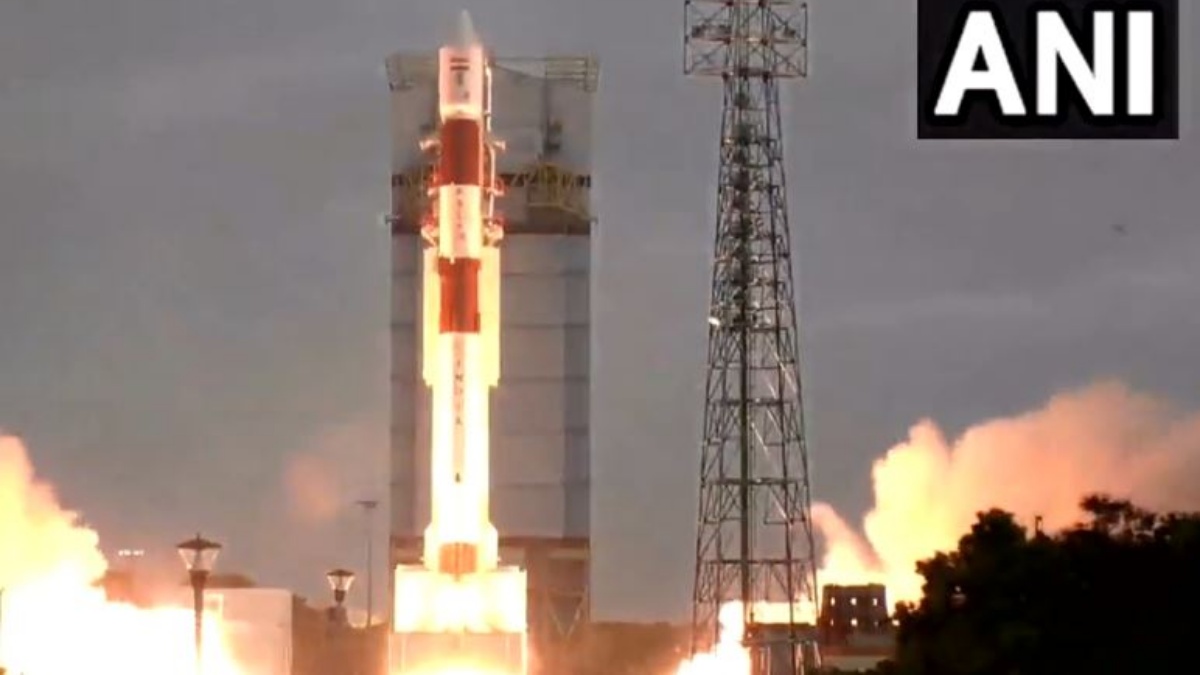 పీఎస్ఎల్వీసీ-56 ప్రయోగం విజయవంతం - ఇస్రో మరో అరుదైన ఘనత..!!