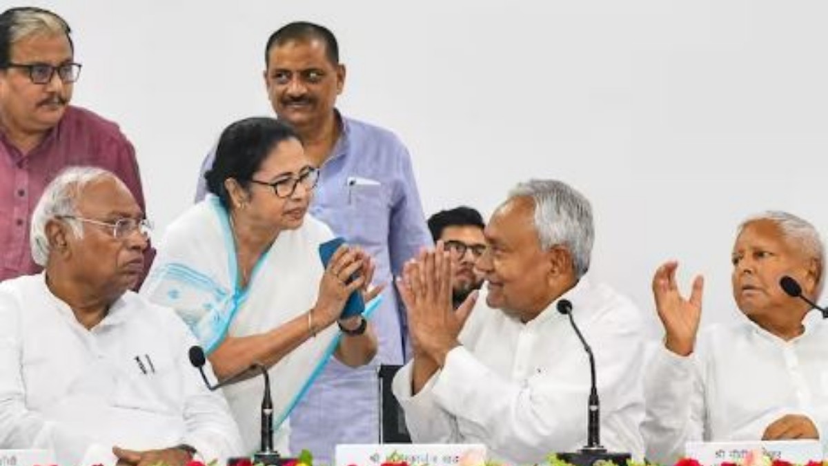 ప్రతిపక్షాల భేటీ మూడో వేదిక సిద్ధం