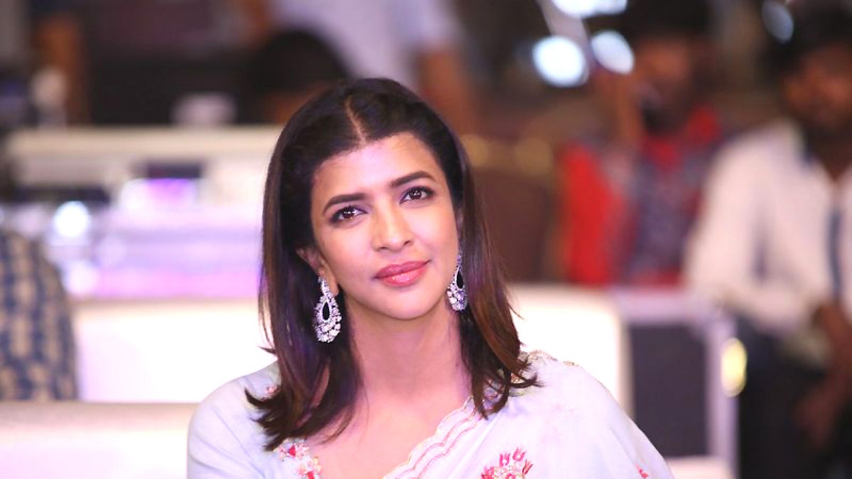 Manchu Lakshmi: హాలీవుడ్‍లో ఉంటే ఎక్కడికో వెళ్లేదాన్ని.. నిహారిక, బిందు మాధవి ఏం తప్పు చేశారు.. మంచు లక్ష్మి