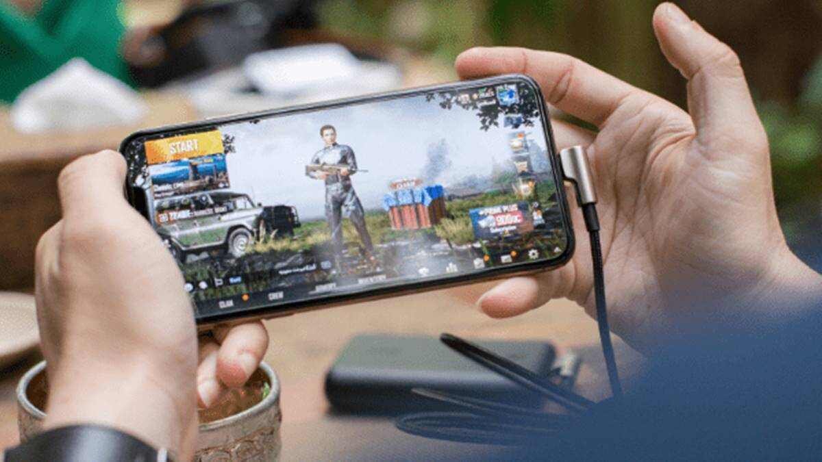 Online Games: ఆన్‍లైన్ గేమ్స్ ఆడి డబ్బు పోగొట్టుకున్న వ్యక్తి.. వేధింపులు పెరగడంతో ఆత్మహత్య..