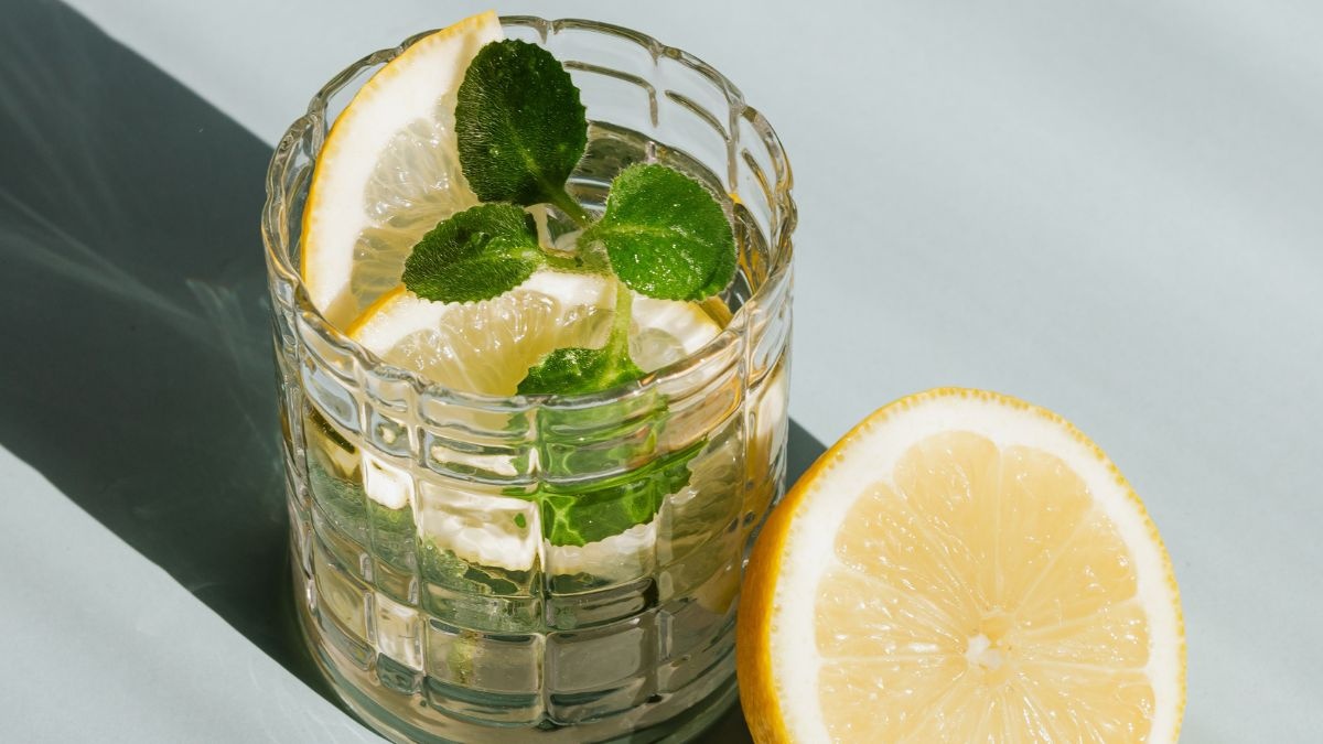 పరగడుపునే నిమ్మరసం నీళ్లు తాగుతున్నారా? lemon water health benefits