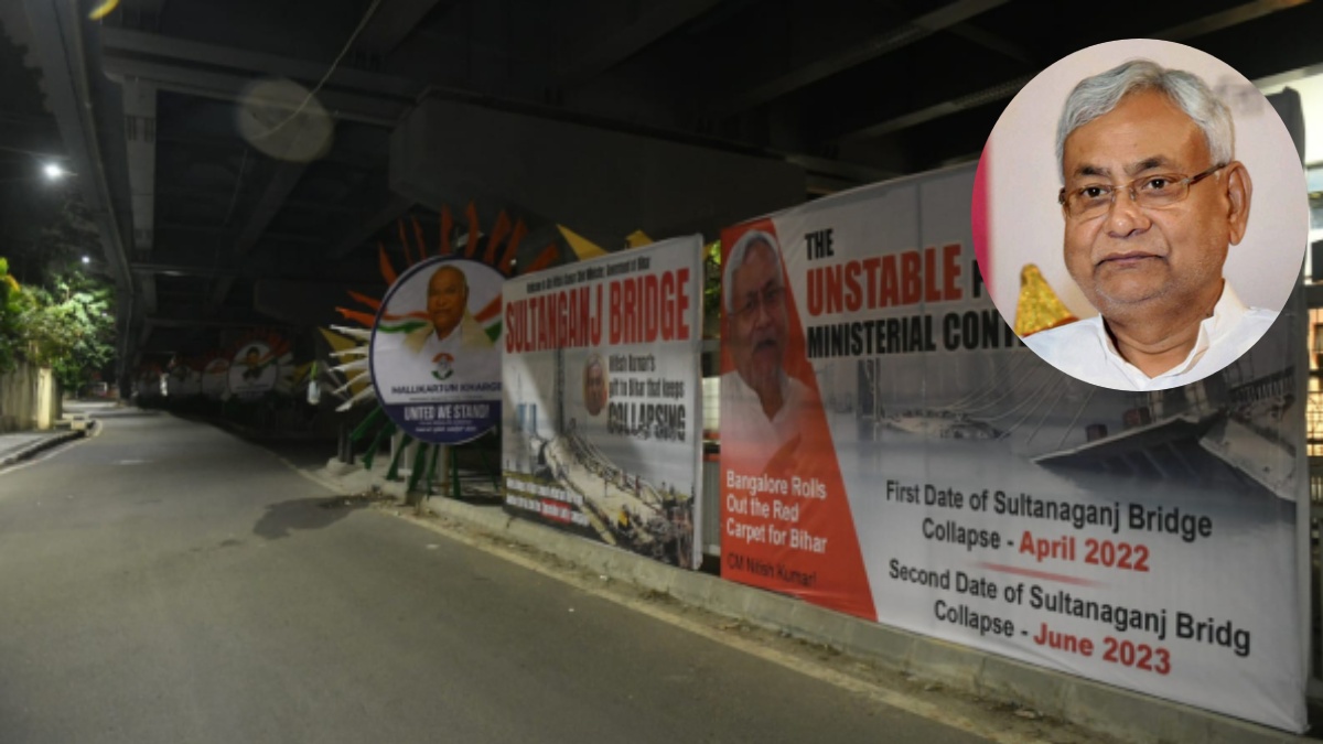 ప్రతిపక్షాలకు షాక్, అవినీతి సీఎంకు రెడ్ కార్పెట్ వేస్తారా ?, గో బ్యాక్ సీఎం బ్యానర్లు !