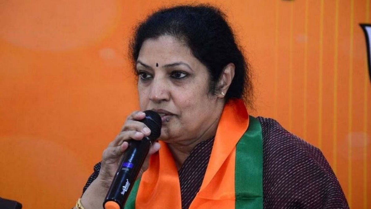 దీపం ఉండగానే ఇల్లు దిద్దుకునే పనిలో ఏపీ బీజేపీ చీఫ్ పురందేశ్వరి!!