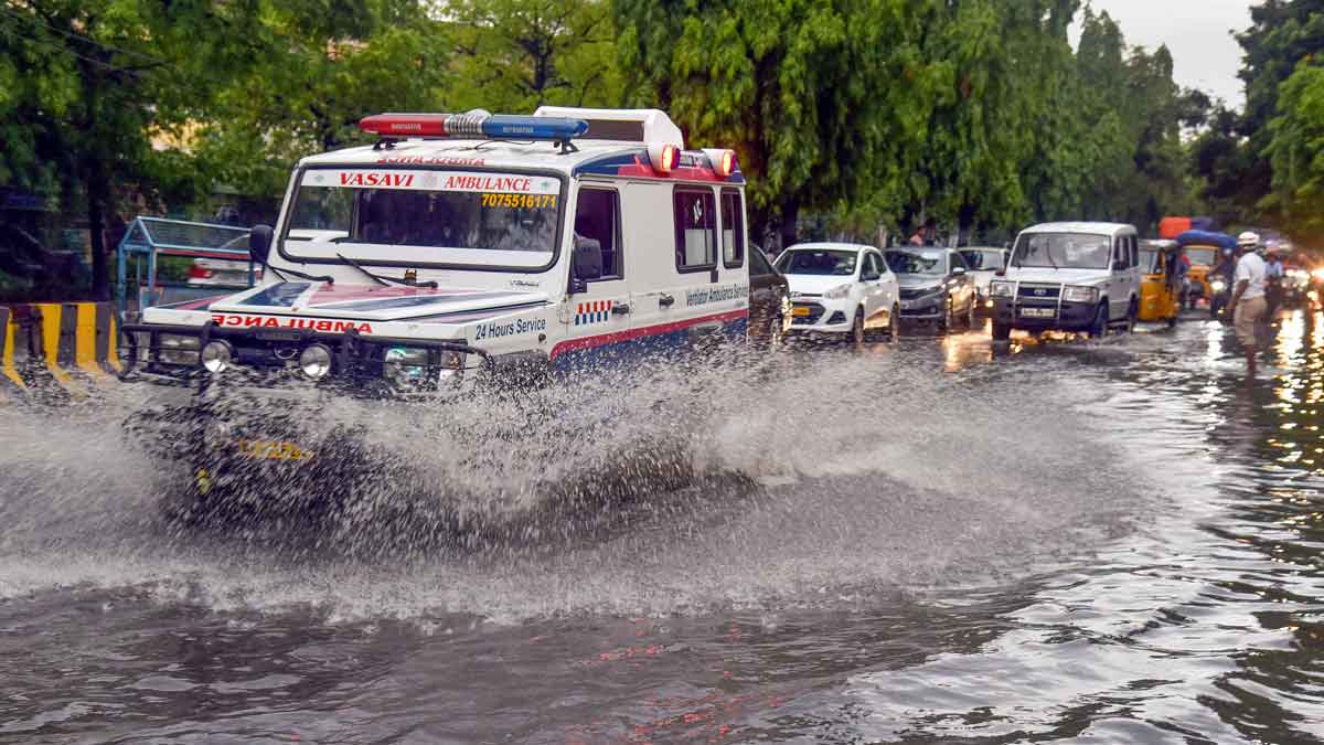 తెలంగాణలో మరో 3-4 రోజులపాటు అత్యంత భారీ వర్షాలు, ఈ జిల్లాల్లో, రెడ్ అలర్ట్ జారీ
