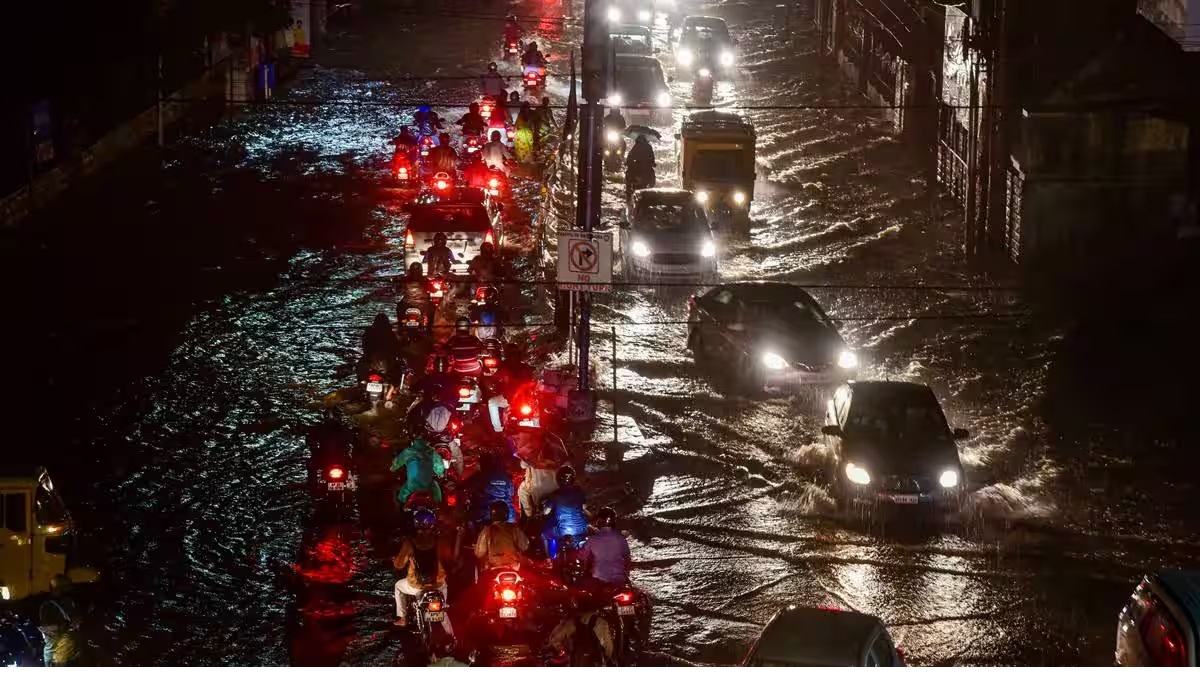 Rains: తెలుగు రాష్ట్రాల్లో విస్తారంగా వర్షాలు.. మరో 24 గంటలు భారీ వర్షాలు కురిసే అవకాశం..