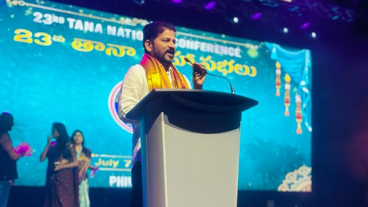 సీతక్కను సీఎం చేస్తాం , అమరావతిని నిర్మిస్తాం - రేవంత్ సంచలనం..!!