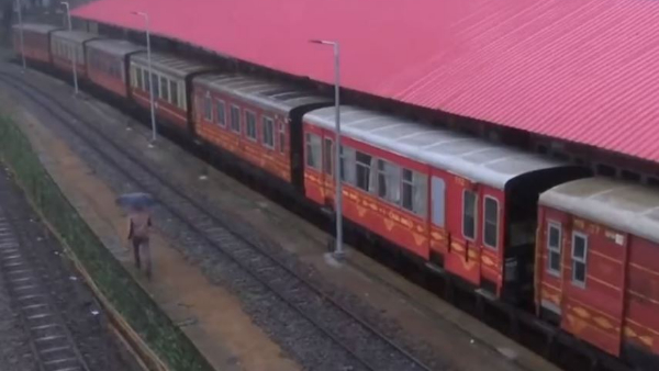 భారీ వర్షాలతో బెంబేలు- రైల్వే స్టేషన్ క్లోజ్: రైళ్లు రద్దు