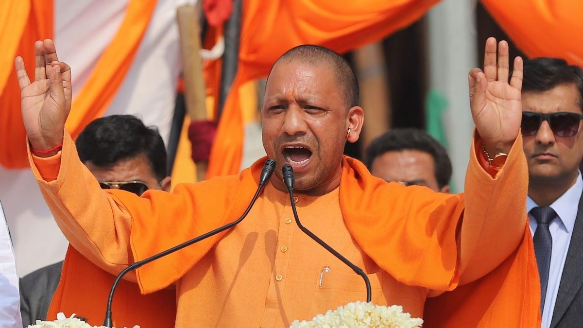 రోడ్డుపై నమాజ్ లేకపోతే హనుమాన్ చాలీసా కూడా లేదు-యోగీ కామెంట్స్..