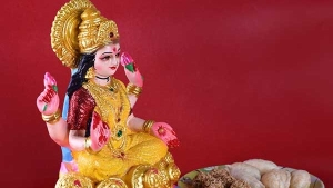 Diwali 2022: దీపావళి లక్ష్మీపూజ సమయం, పూజా విధానమిదే; పూజలో దీన్ని అసలు మర్చిపోకండి!!