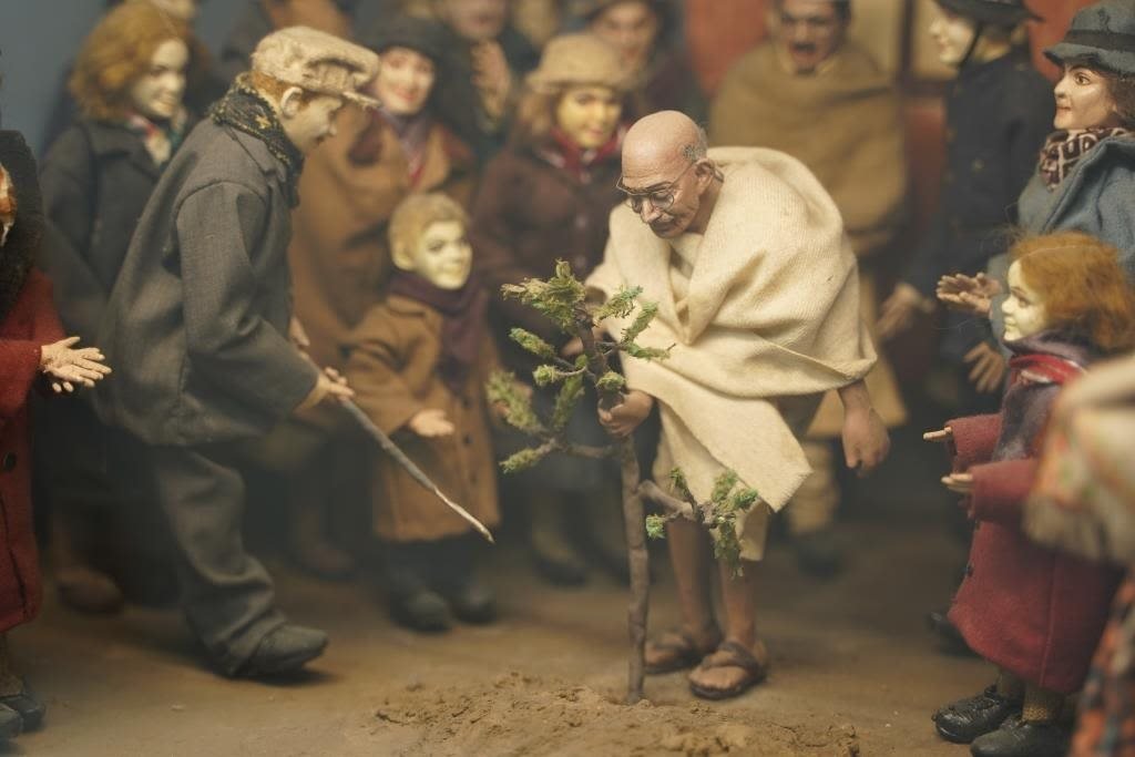 గాంధీ గాంధీ