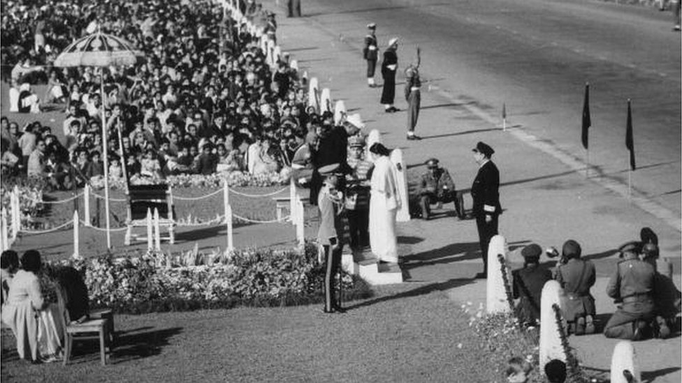 1956లో గణతంత్ర దేశంగా ప్రకటన 1956లో గణతంత్ర దేశంగా ప్రకటన