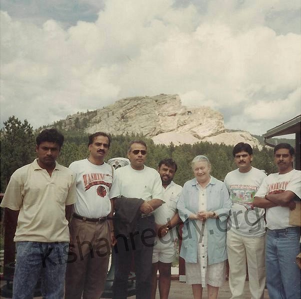 అమెరికాలో నరేంద్ర మోదీ తొలి పర్యటన 1993 అమెరికాలో నరేంద్ర మోదీ తొలి పర్యటన 1993