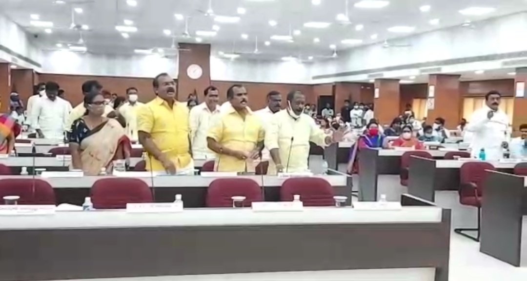 నగరంలో అనేక మౌలిక సదుపాయలు సరిగా లేవని ప్రతిపక్షాలు వాదిస్తున్నాయి. నగరంలో అనేక మౌలిక సదుపాయలు సరిగా లేవని ప్రతిపక్షాలు వాదిస్తున్నాయి.