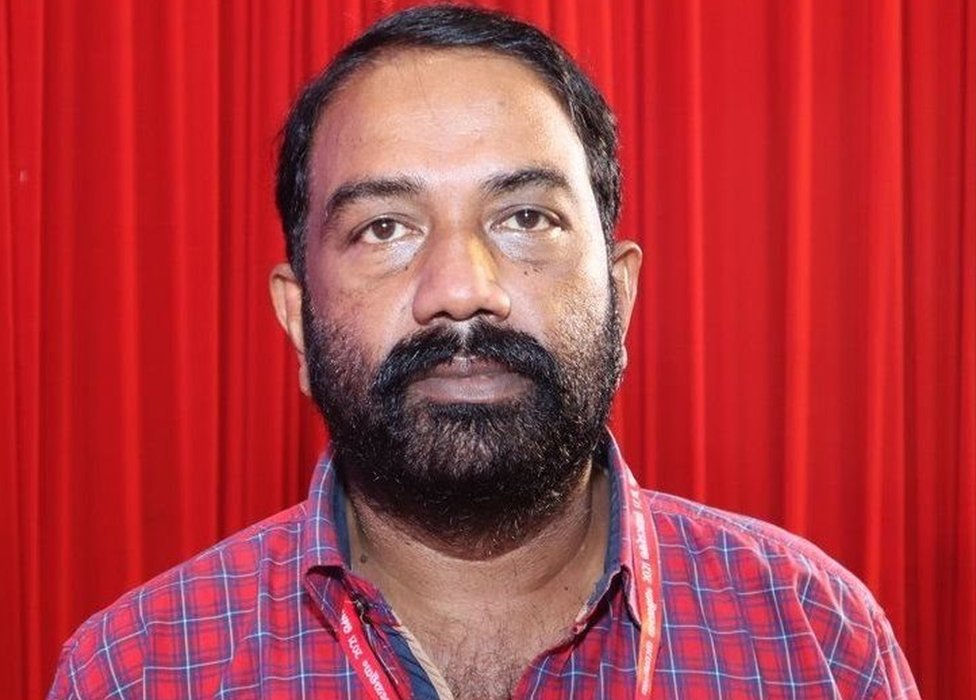 అనుపమ తండ్రి జయచంద్రన్ కమ్యూనిస్టు పార్టీ నేత అనుపమ తండ్రి జయచంద్రన్ కమ్యూనిస్టు పార్టీ నేత