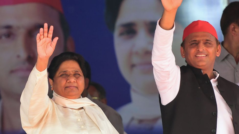 మాయావతి, అఖిలేశ్ మాయావతి, అఖిలేశ్