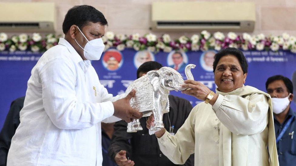 మాయావతి మాయావతి