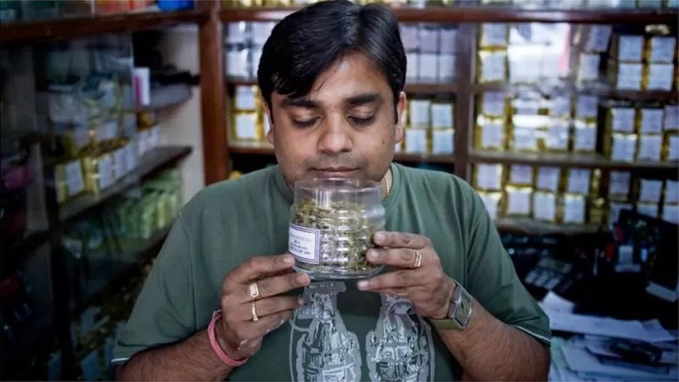 కరోనా కరోనా