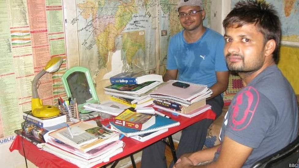 సివిల్స్కు ప్రిపేరవుతున్న అభ్యర్థులు సివిల్స్కు ప్రిపేరవుతున్న అభ్యర్థులు