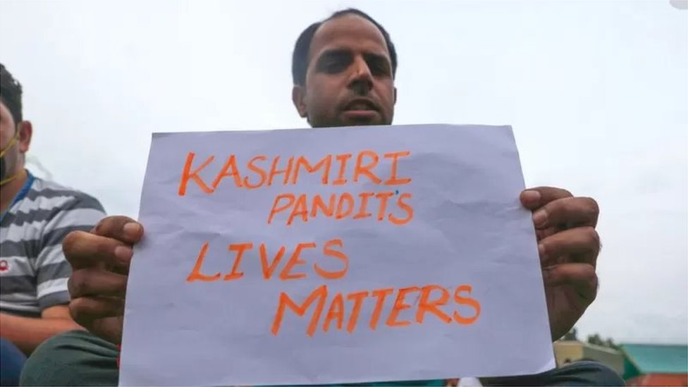 బీబీసీ ఎక్స్‌క్లూజివ్: పాకిస్తాన్‌తో కాదు ప్రజలతో చర్చిస్తాం - జమ్ముకశ్మీర్ లెఫ్టినెంట్ గవర్నర్ మనోజ్ సిన్హా