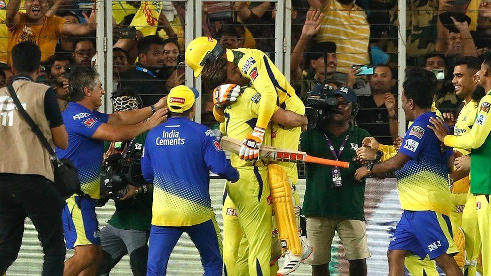 మహేంద్ర సింగ్ ధోనీ: ఐదోసారి ఐపీఎల్ చాంపియన్‌గా చెన్నై.. చివరి ఓవర్లో రవీంద్ర జడేజా అద్భుతం, ఫైనల్లో గుజరాత్‌పై విజయం