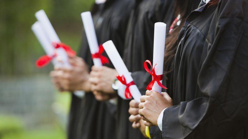 కెనడాలో భారతీయ విద్యార్థులు ఎలా మోసపోయారు... విదేశాల్లో చదువుకోవాలనుకుంటే తప్పనిసరిగా ఈ విషయాలు తెలుసుకోండి